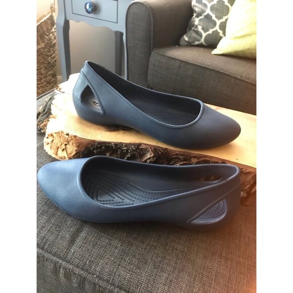 Womens Laura Crocs Navy Blue size 8 - Picture 2 of 9